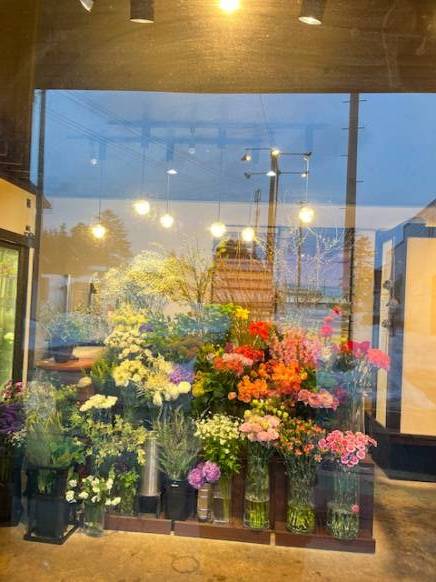 「くわばら花店」　（山形県南陽市）の花屋店舗写真4